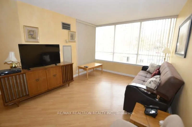 1121 Steeles Avenue W, #214