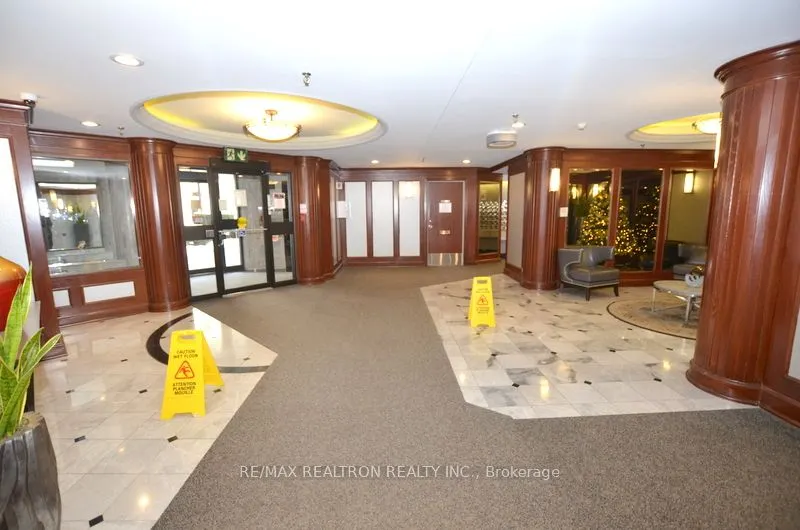 1121 Steeles Avenue W, #214