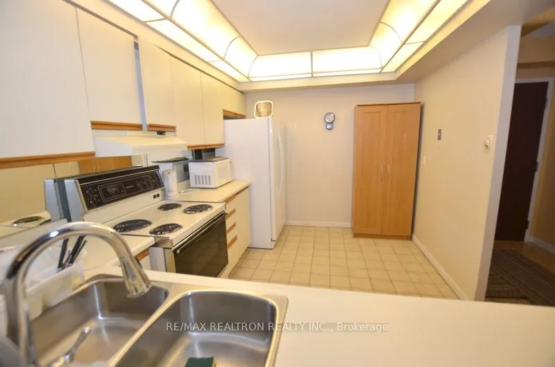 1121 Steeles Avenue W, #214