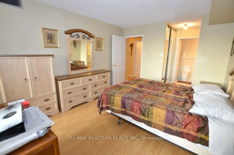 1121 Steeles Avenue W, #214