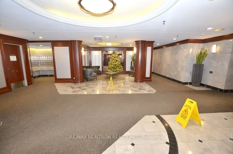1121 Steeles Avenue W, #214