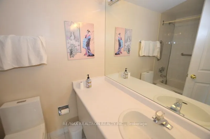 1121 Steeles Avenue W, #214