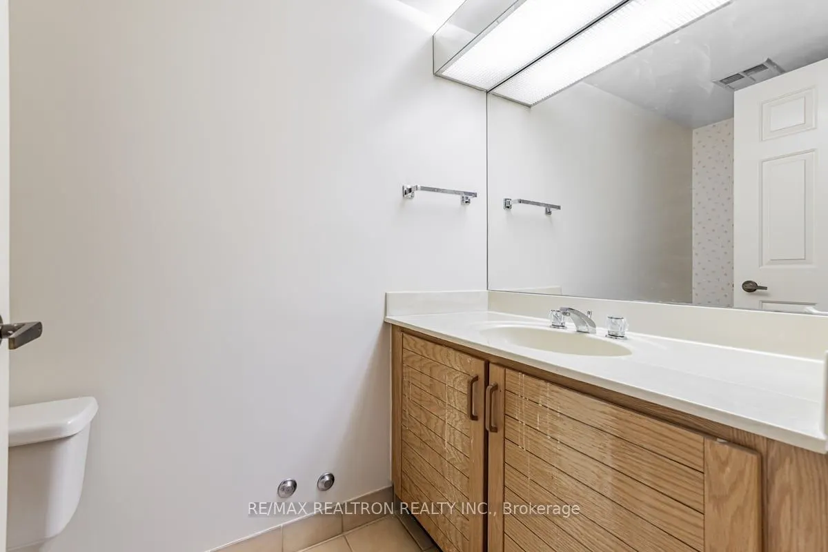 5444 Yonge Street #1810