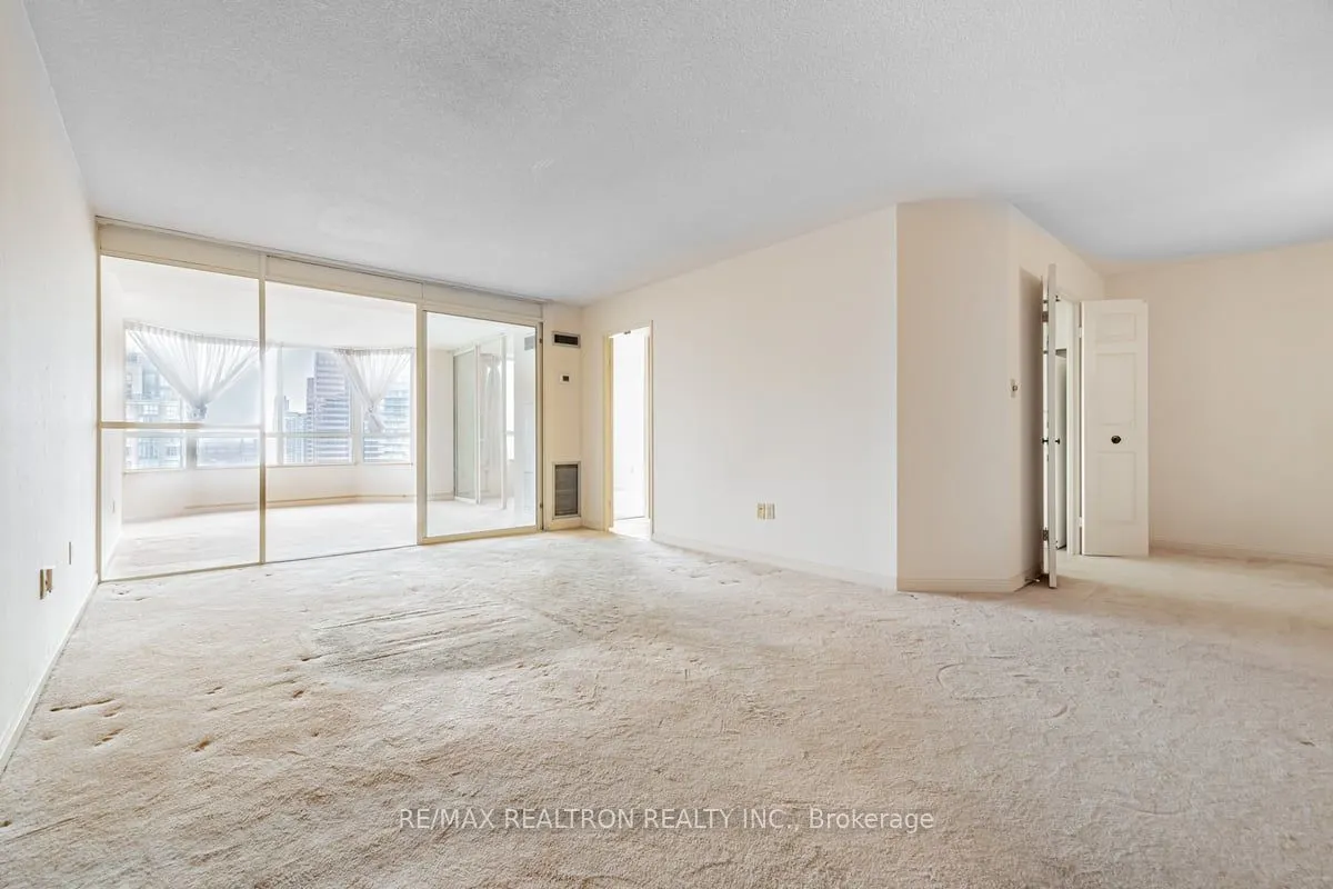 5444 Yonge Street #1810