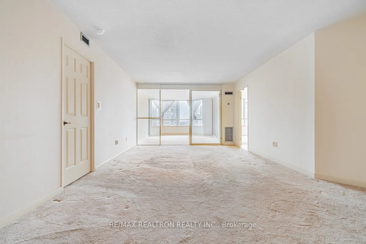 5444 Yonge Street #1810