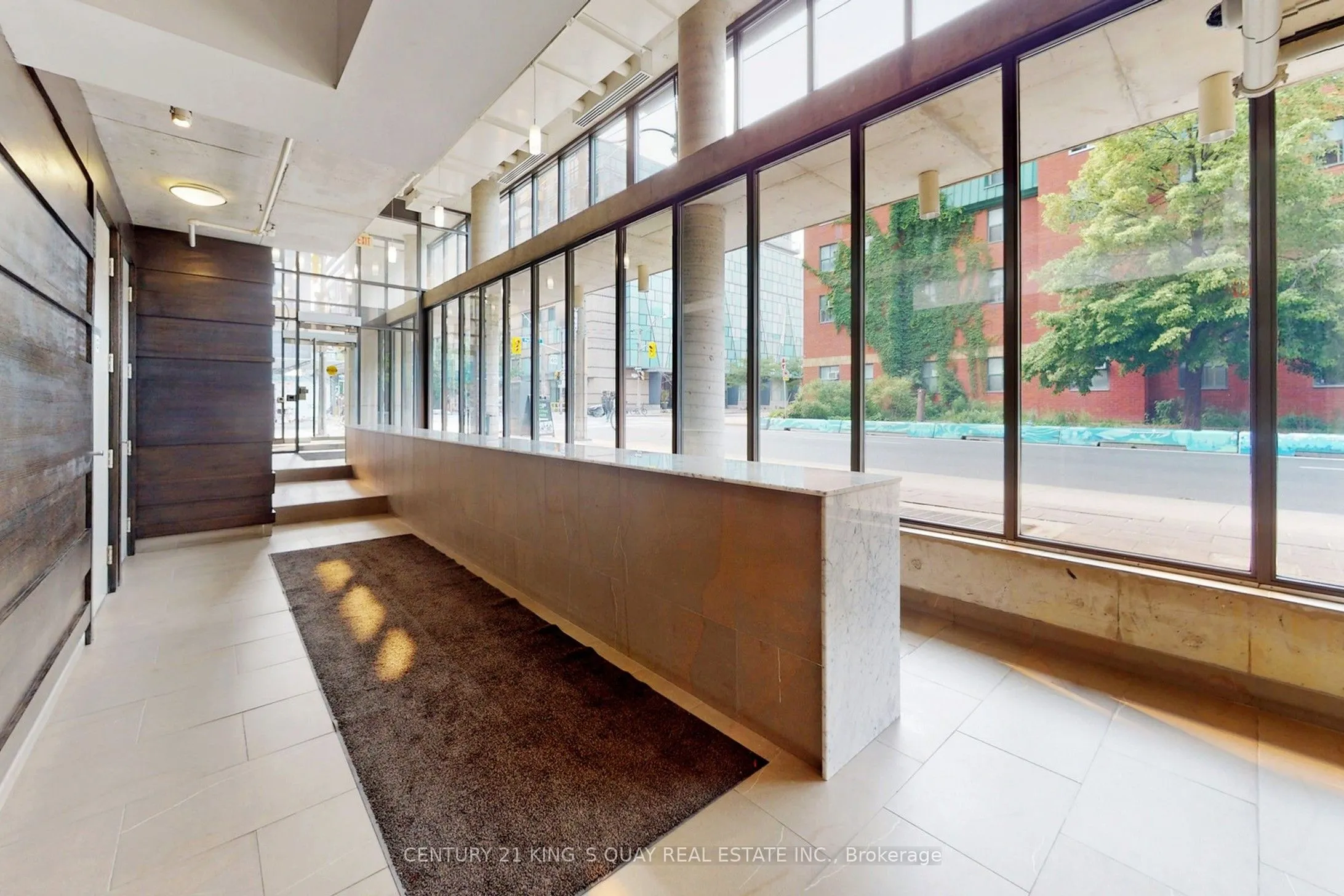 533 Richmond Street W, #403