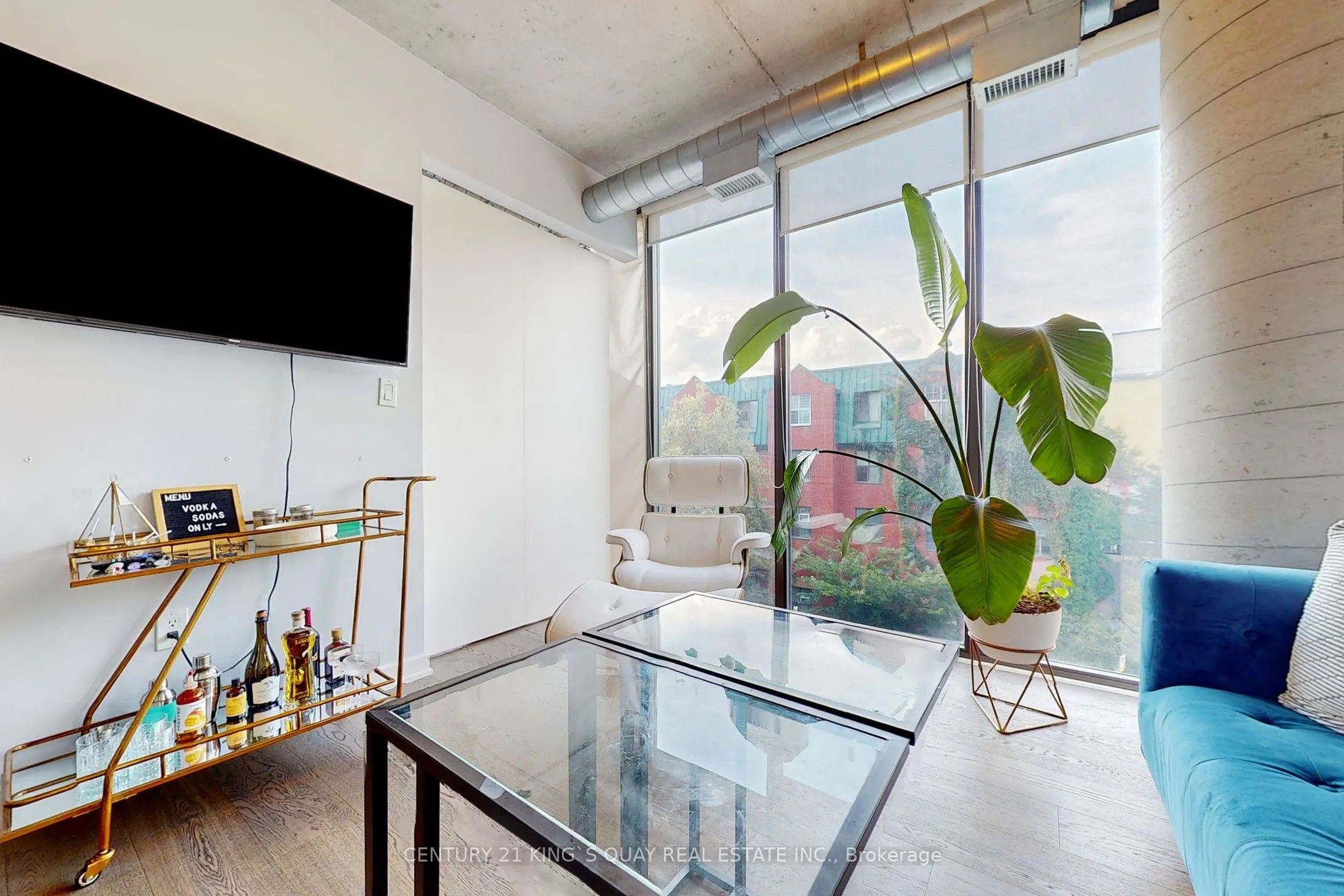533 Richmond Street W, #403