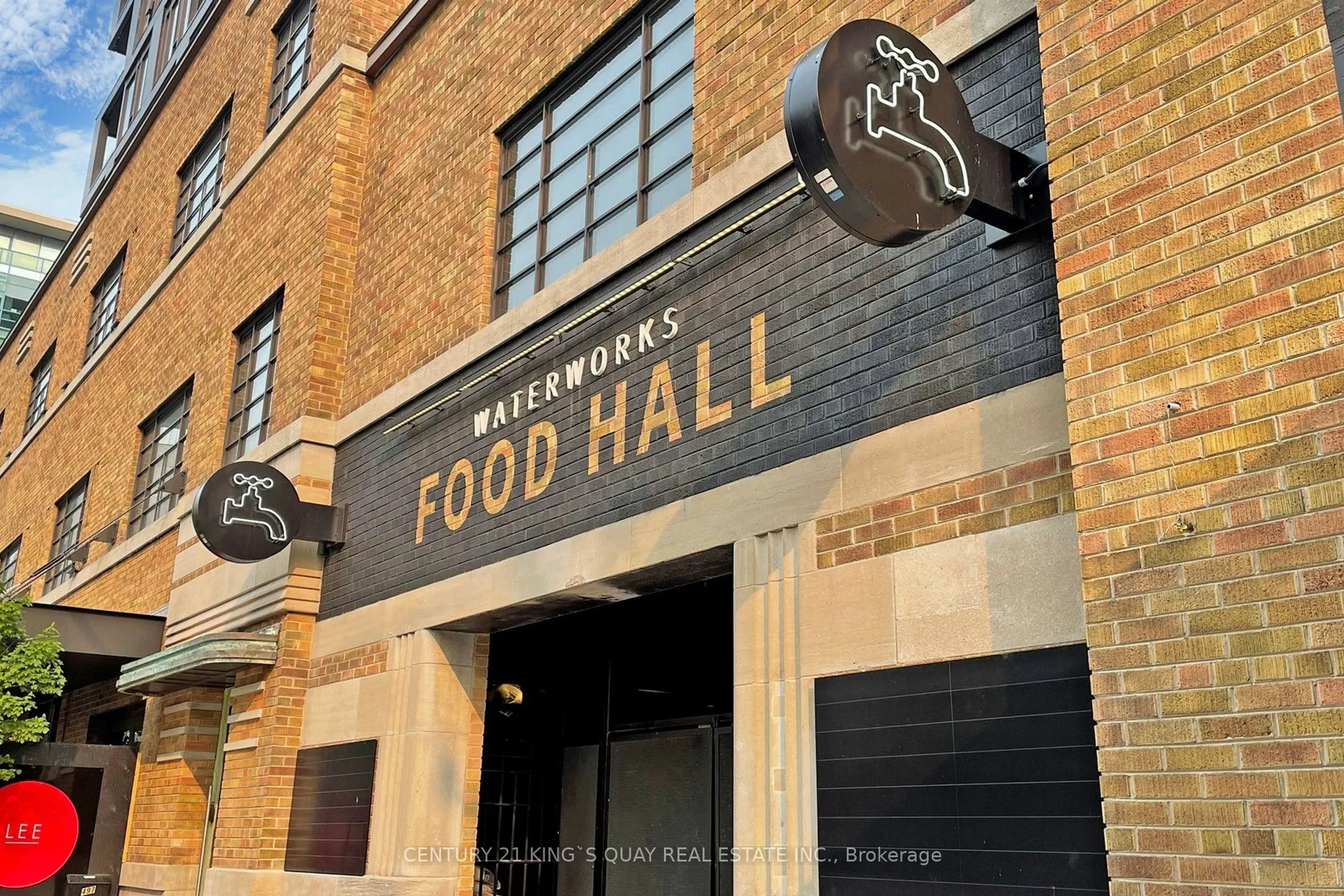 533 Richmond Street W, #403