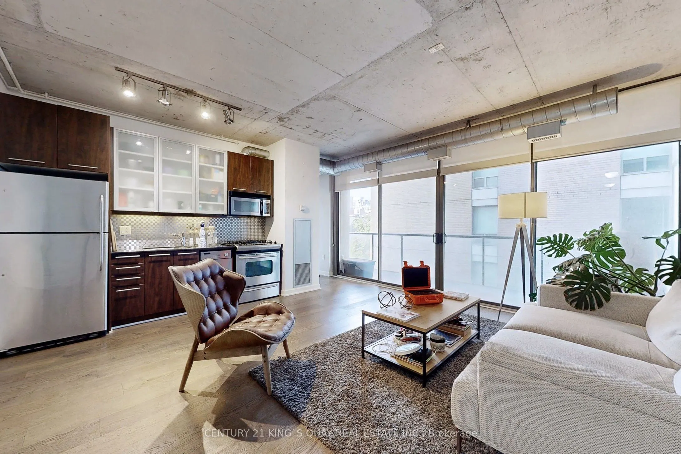 533 Richmond Street W, #403