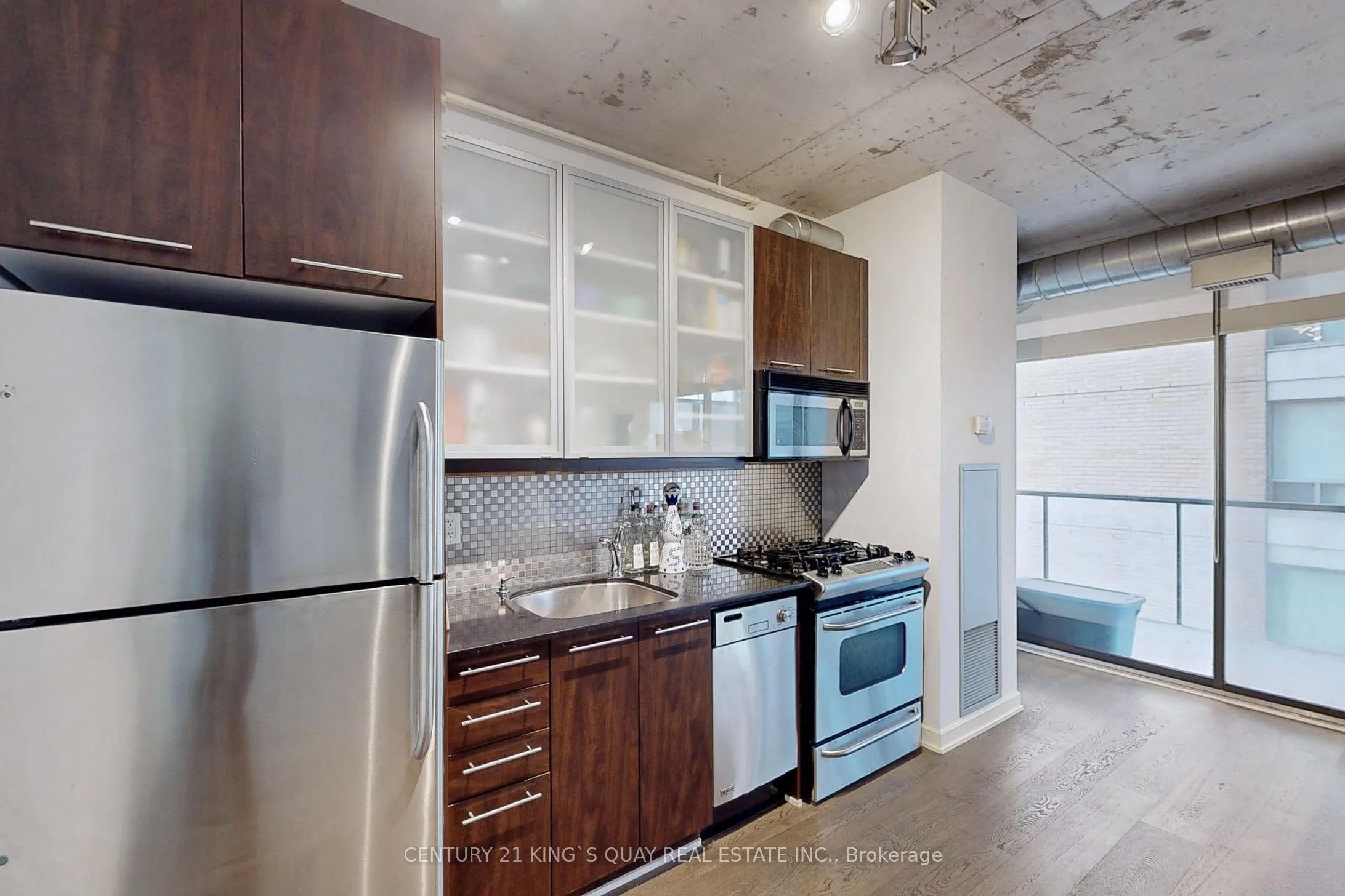 533 Richmond Street W, #403