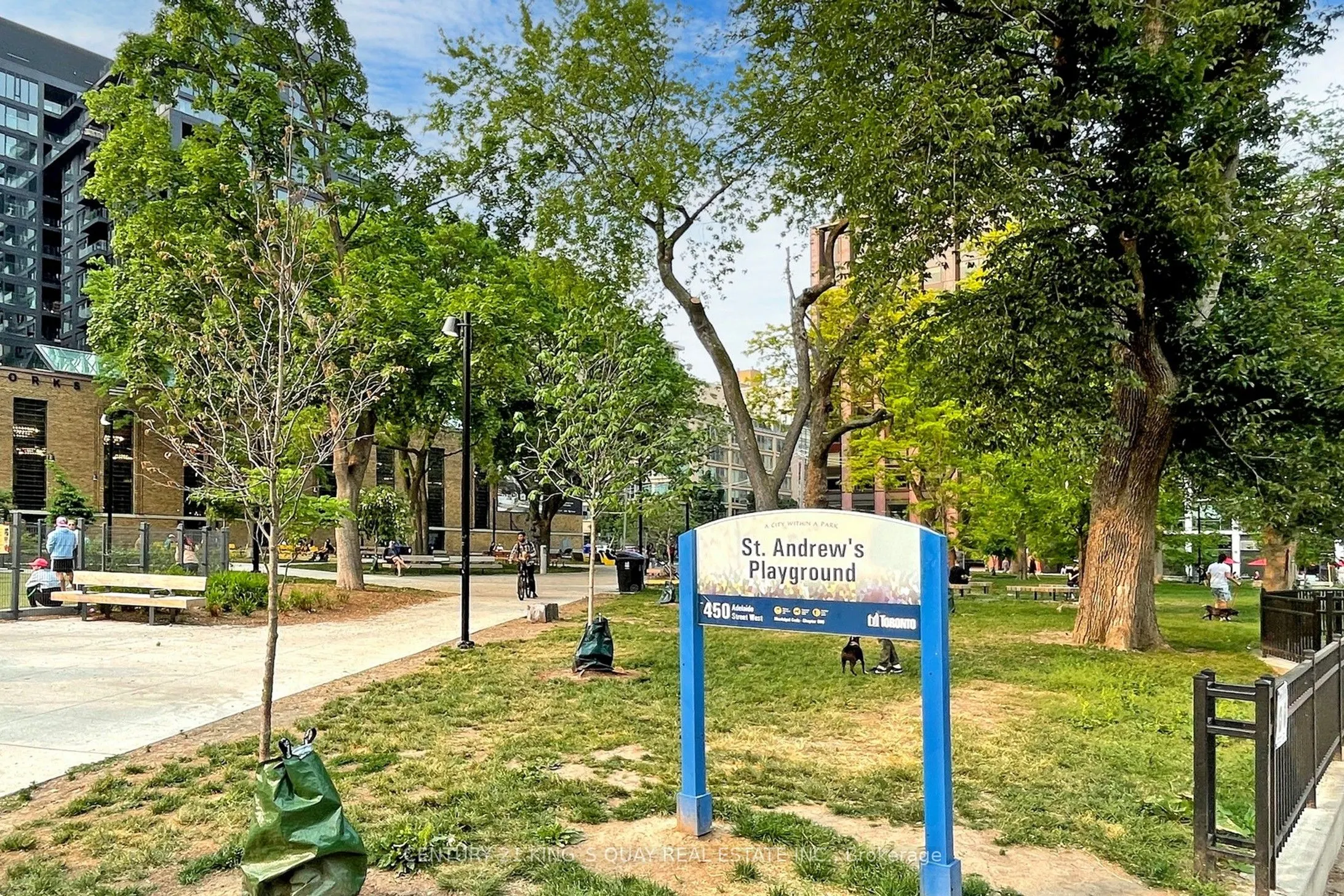 533 Richmond Street W, #403