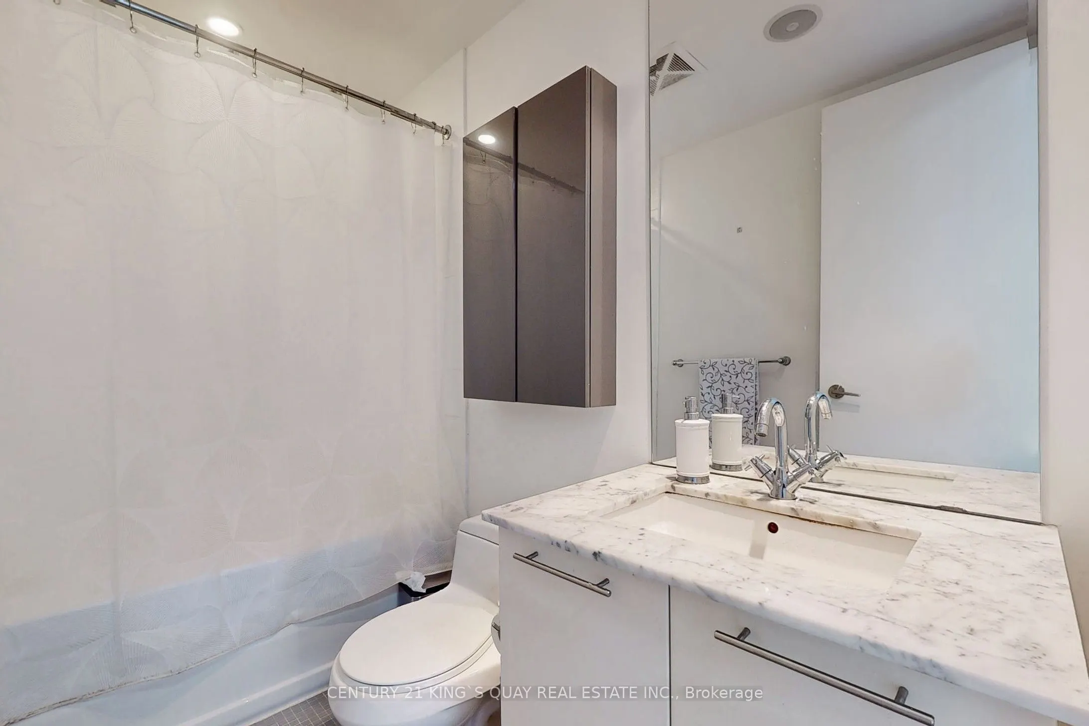 533 Richmond Street W, #403