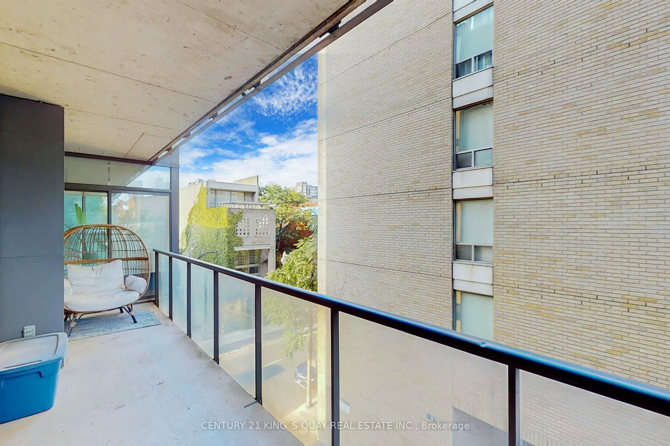 533 Richmond Street W, #403