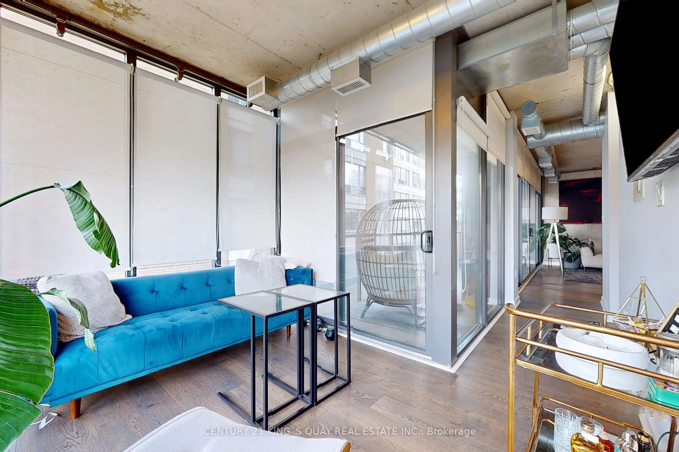 533 Richmond Street W, #403
