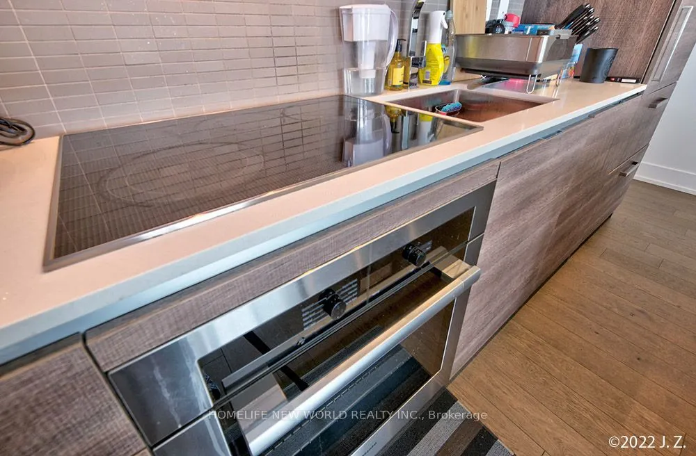 200 Bloor Street W, #1601
