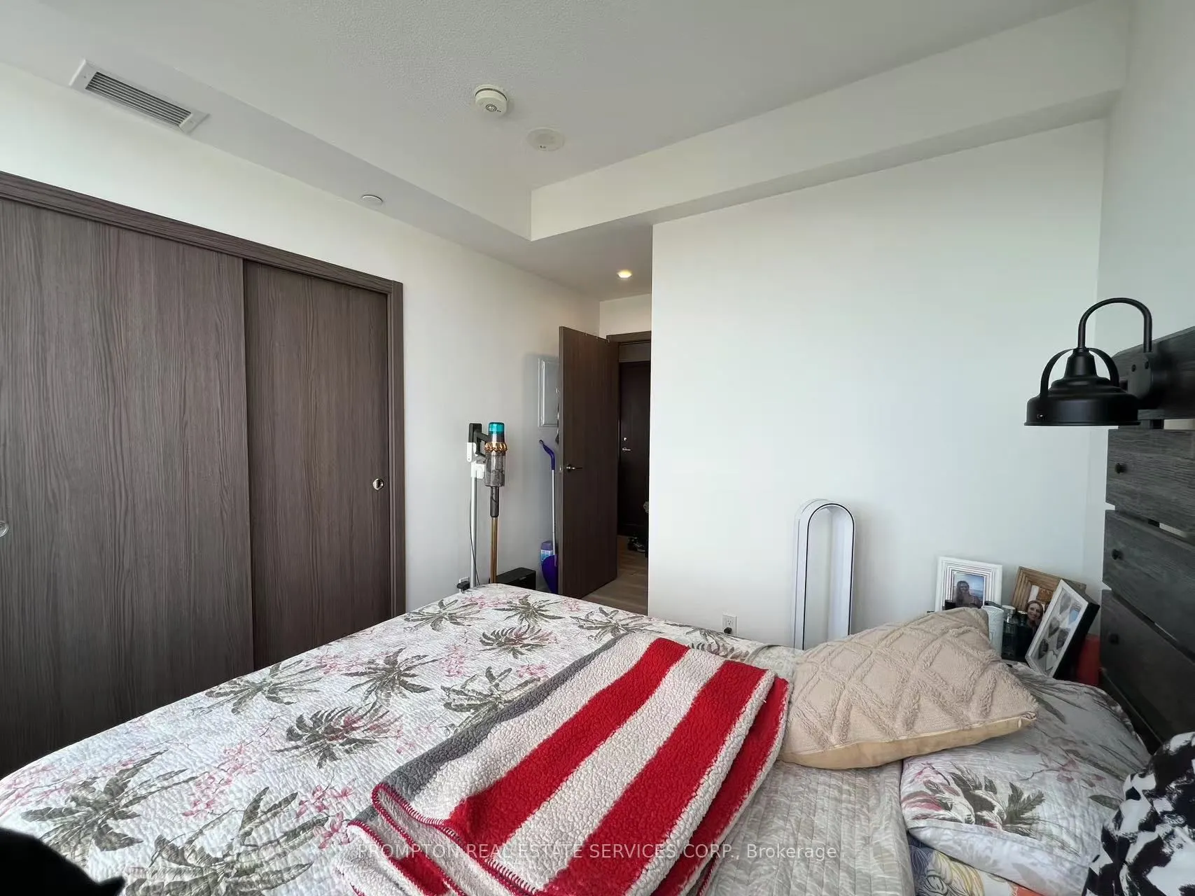 19 Bathurst Street, #3805