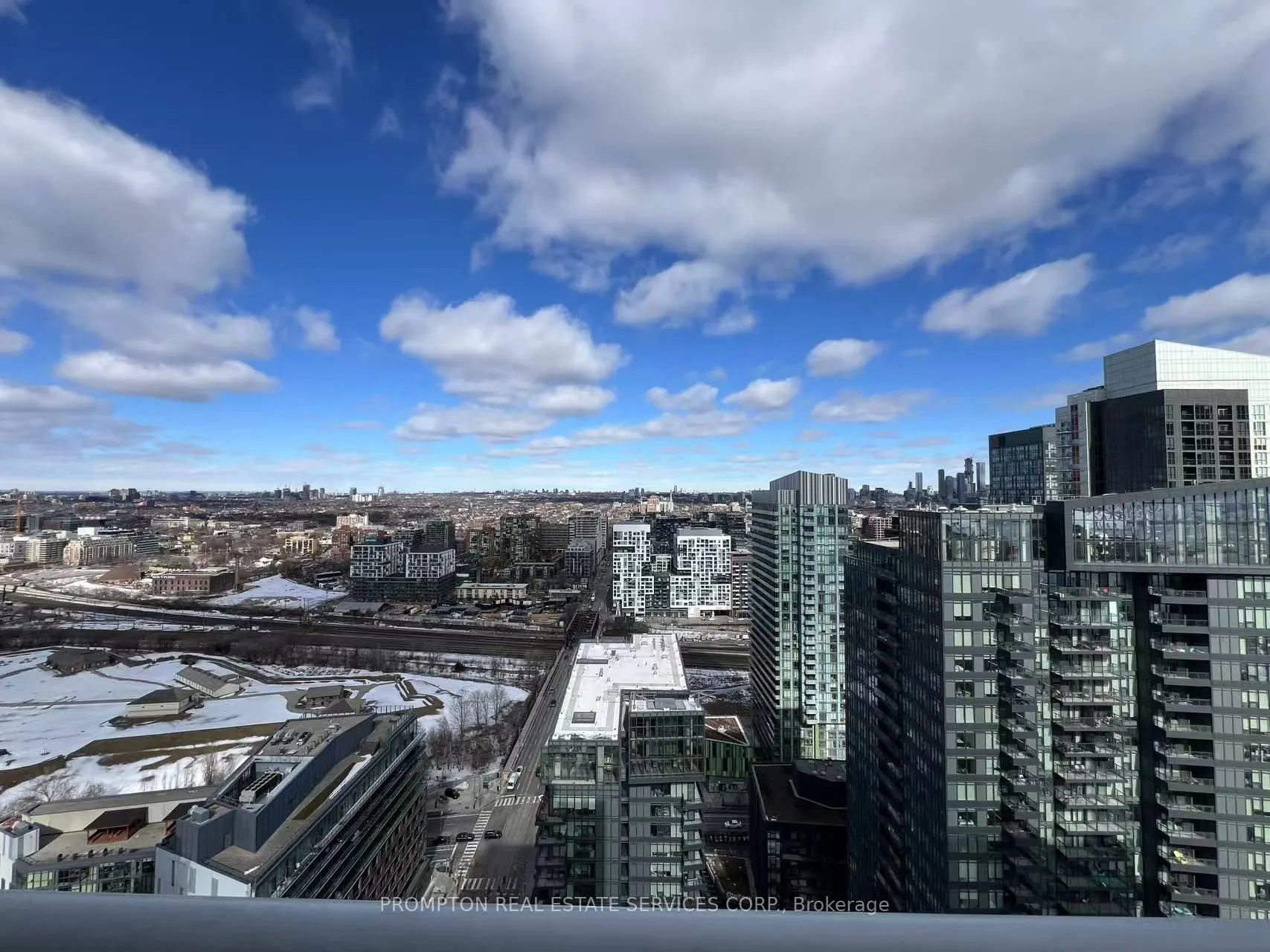 19 Bathurst Street, #3805