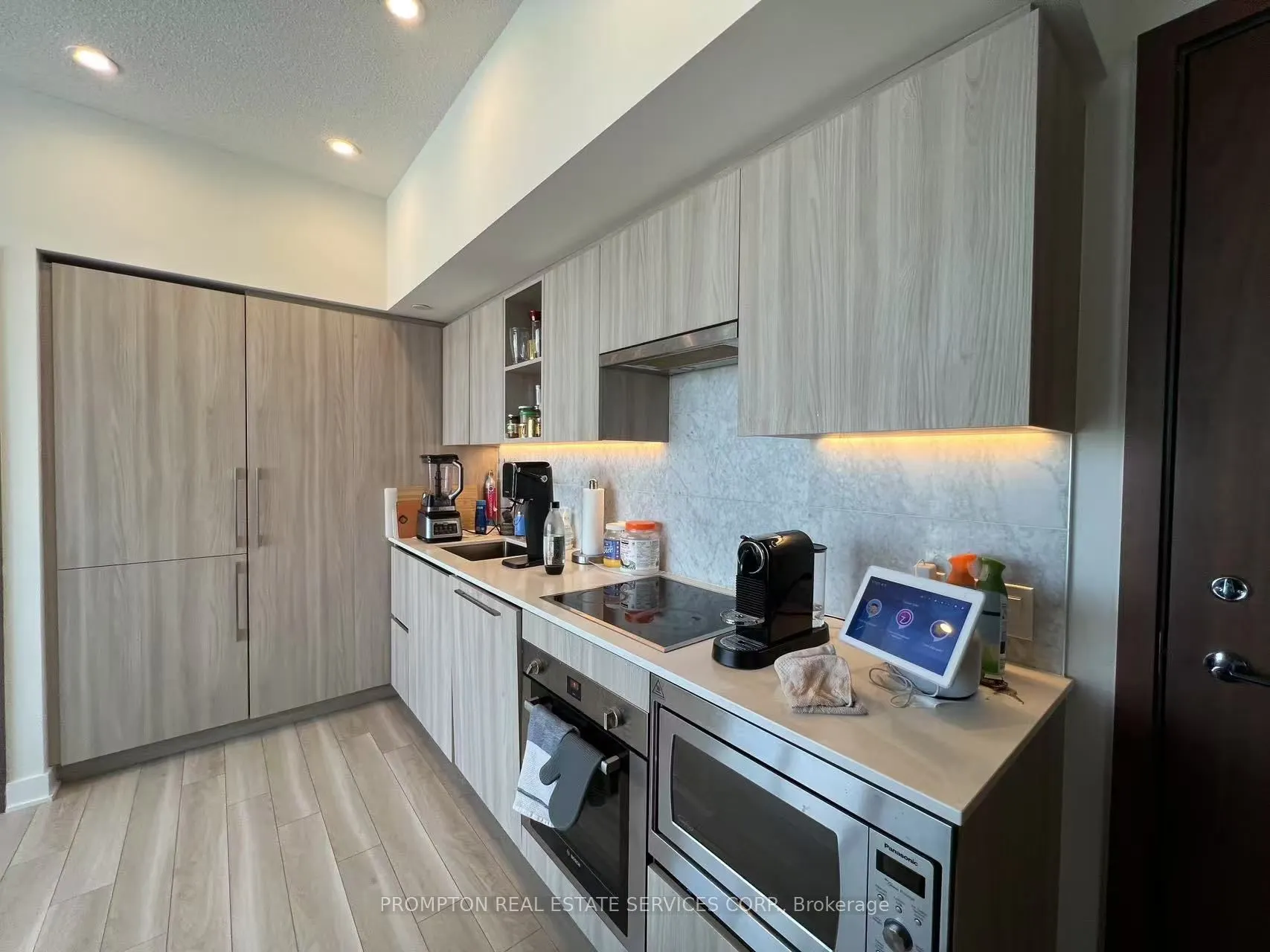 19 Bathurst Street, #3805
