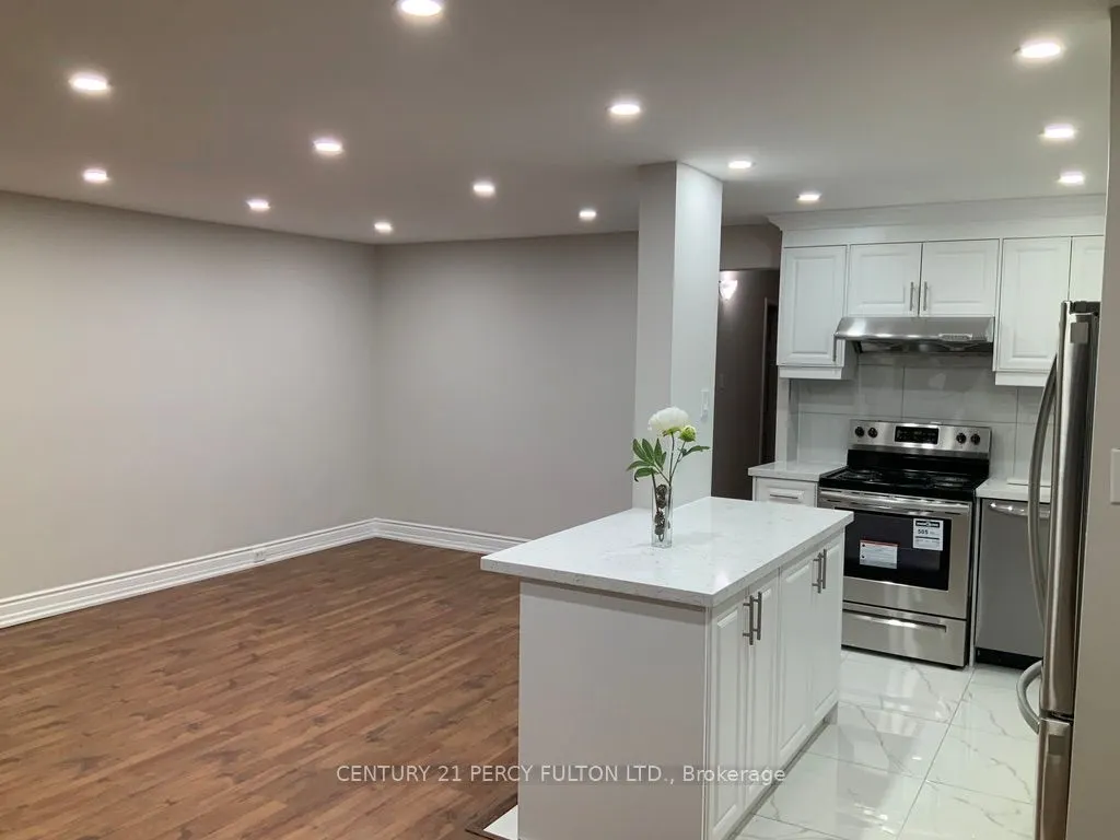 10 Sunny Glen Way, #1904