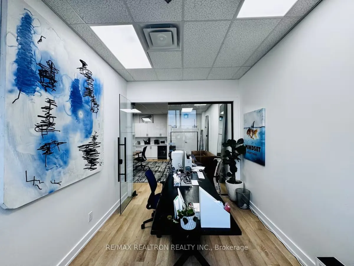 595 Sheppard Avenue E, #204