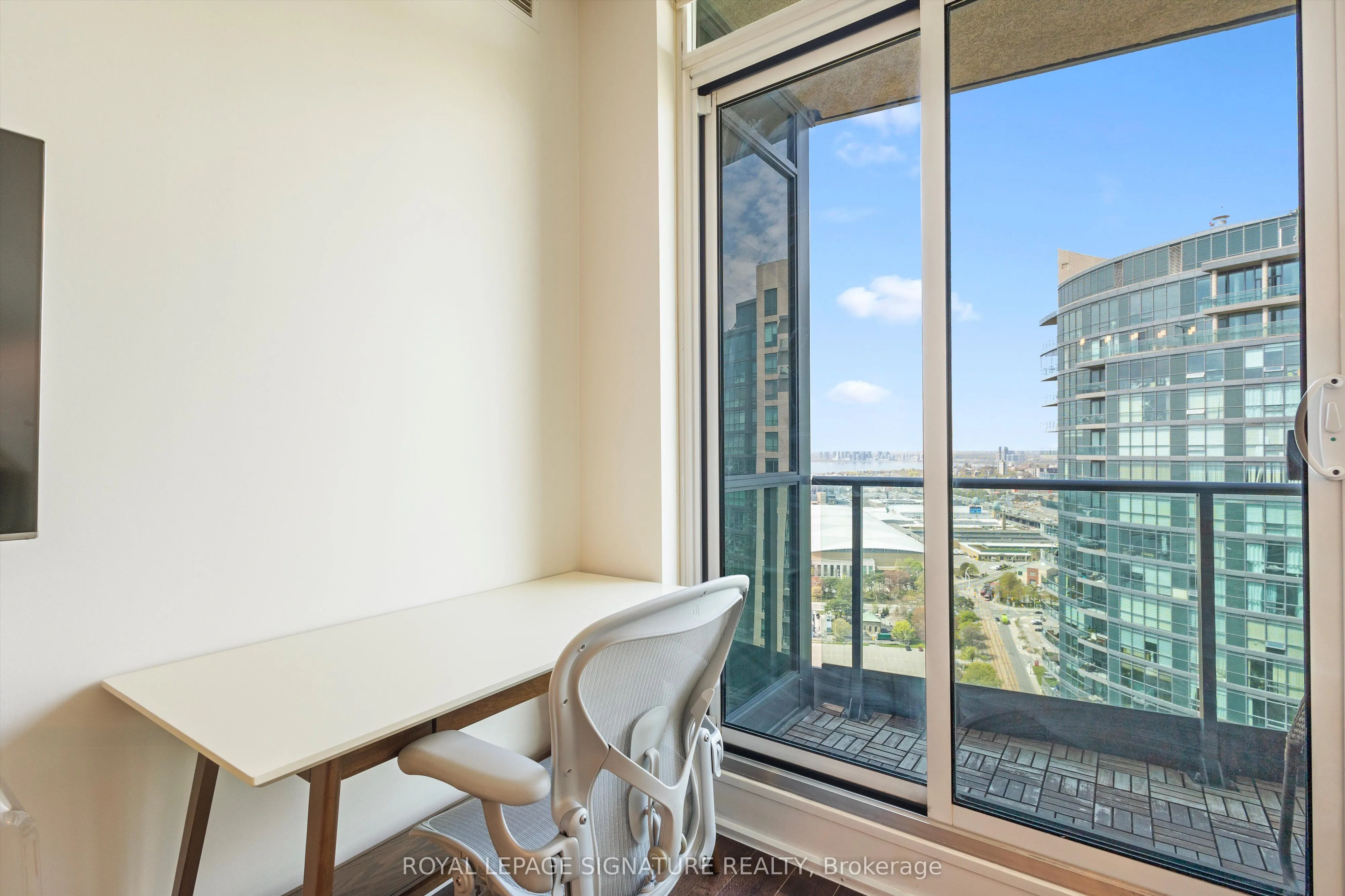 215 Fort York Boulevard, #3407