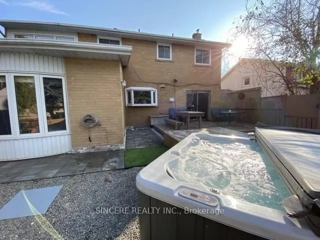 48 Bellbury Crescent