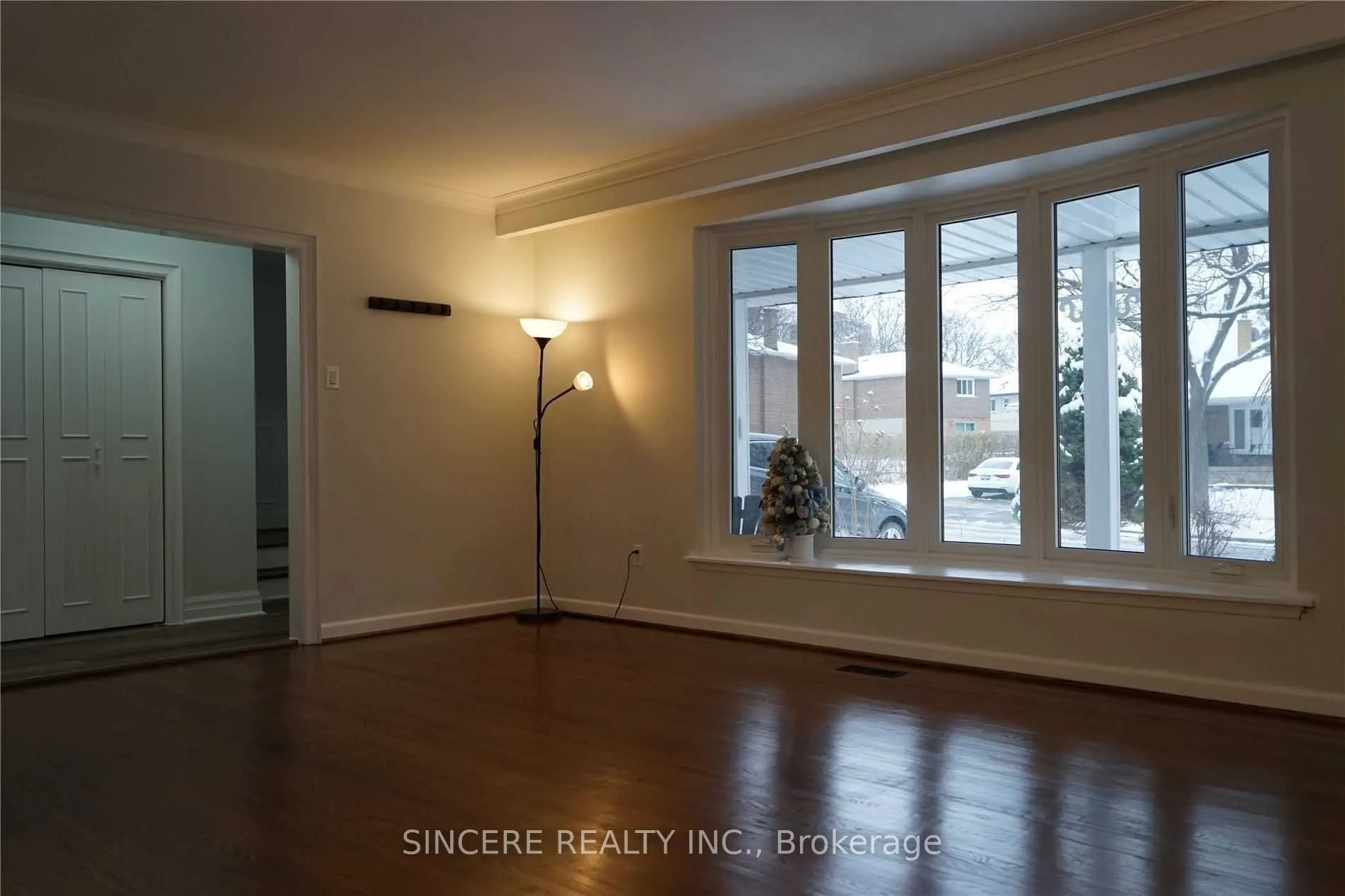 48 Bellbury Crescent