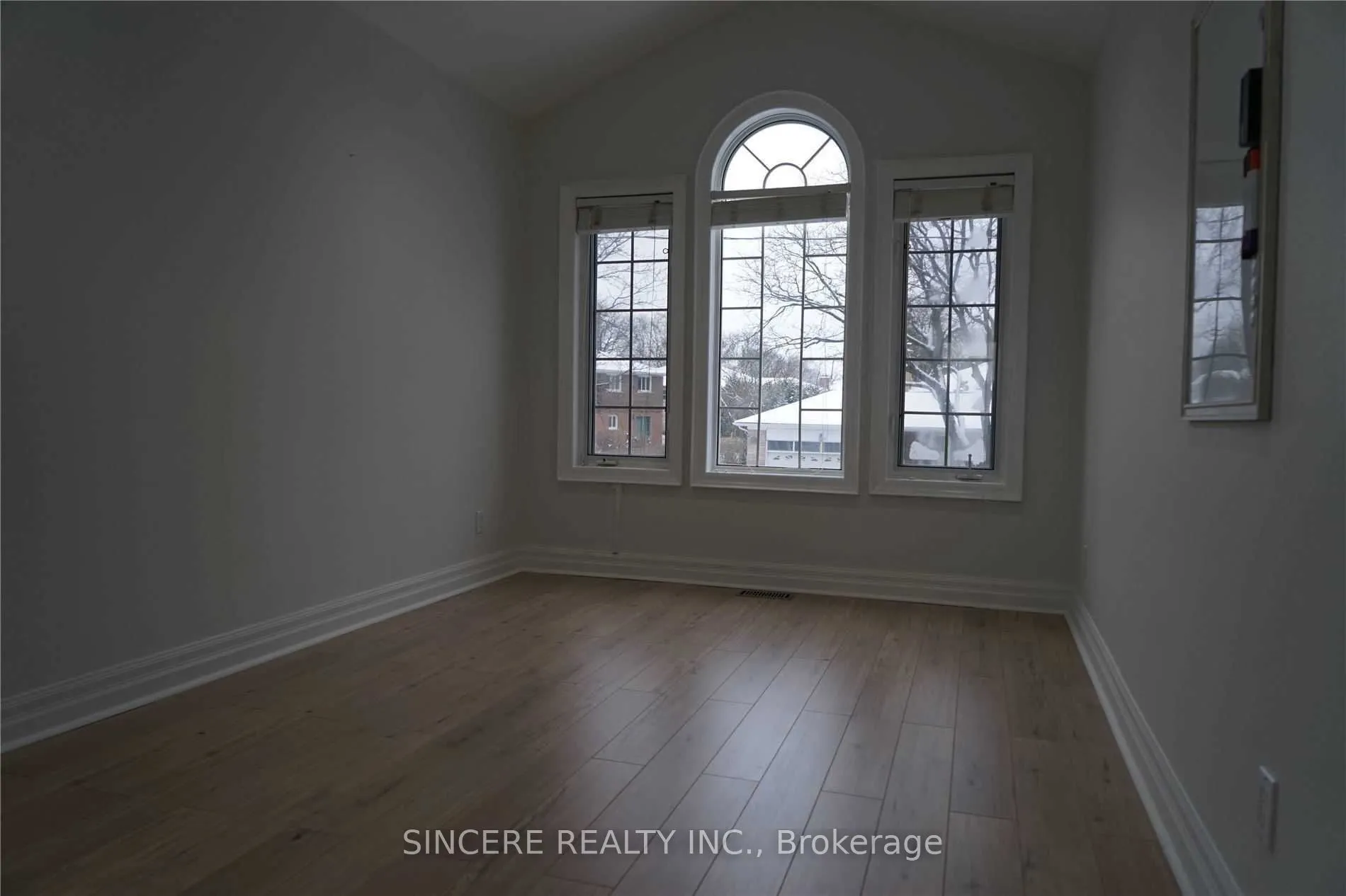 48 Bellbury Crescent