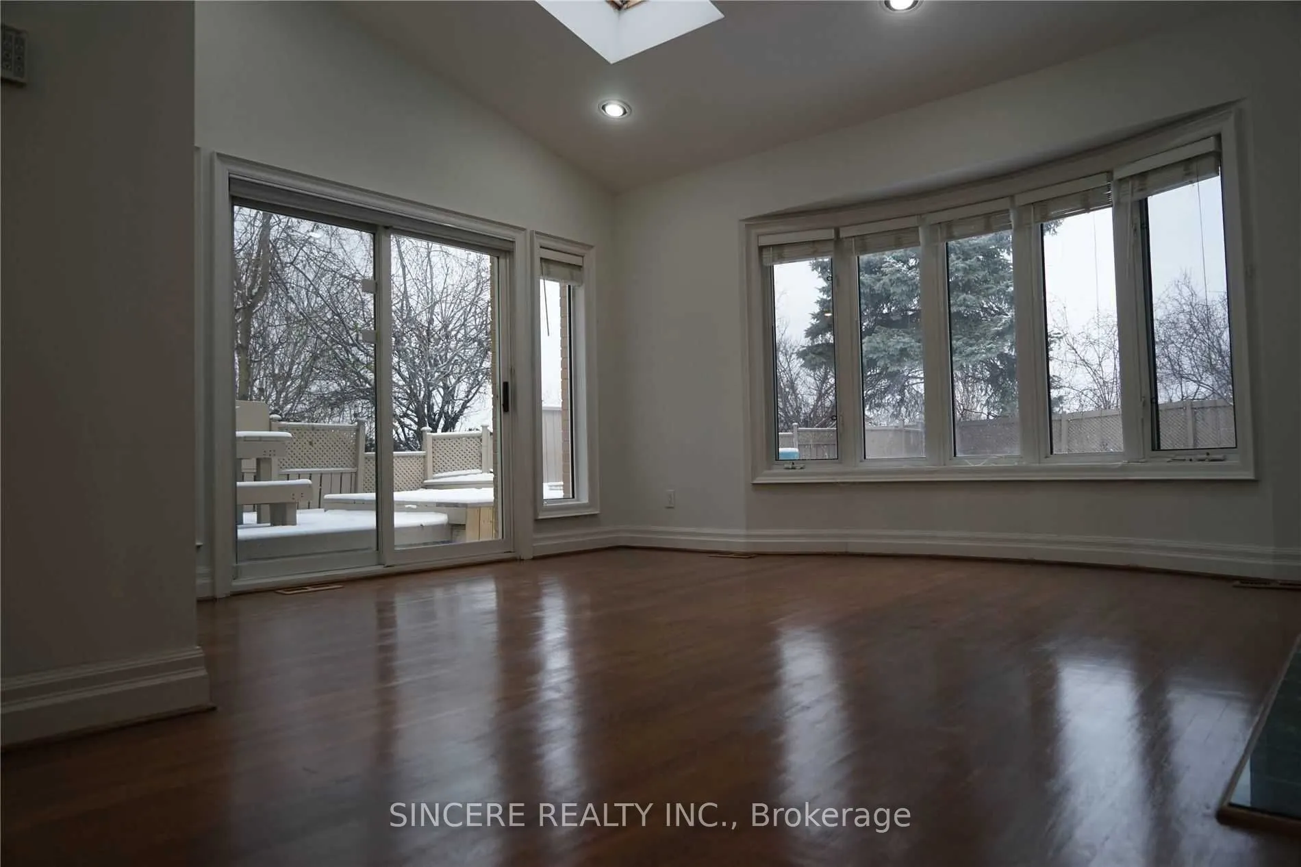 48 Bellbury Crescent