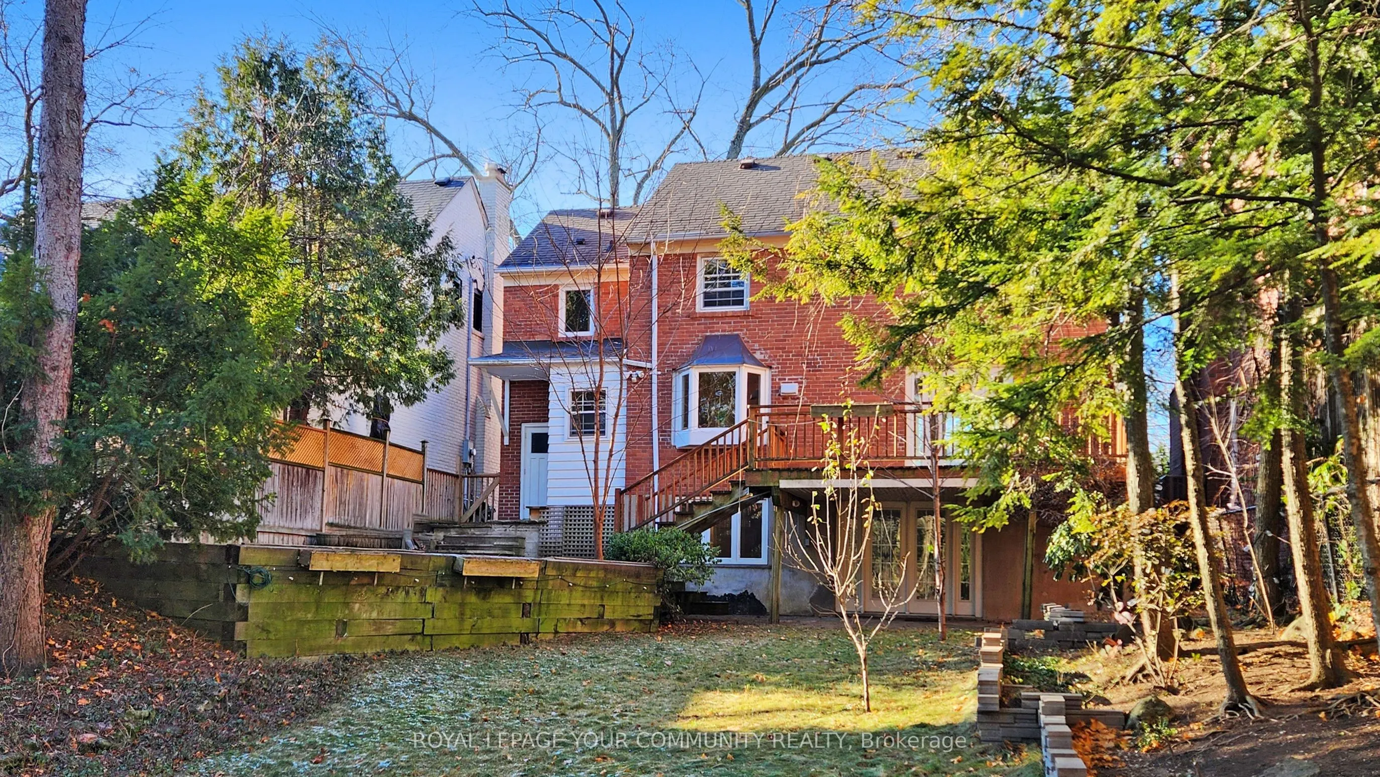 19 Strathgowan Crescent