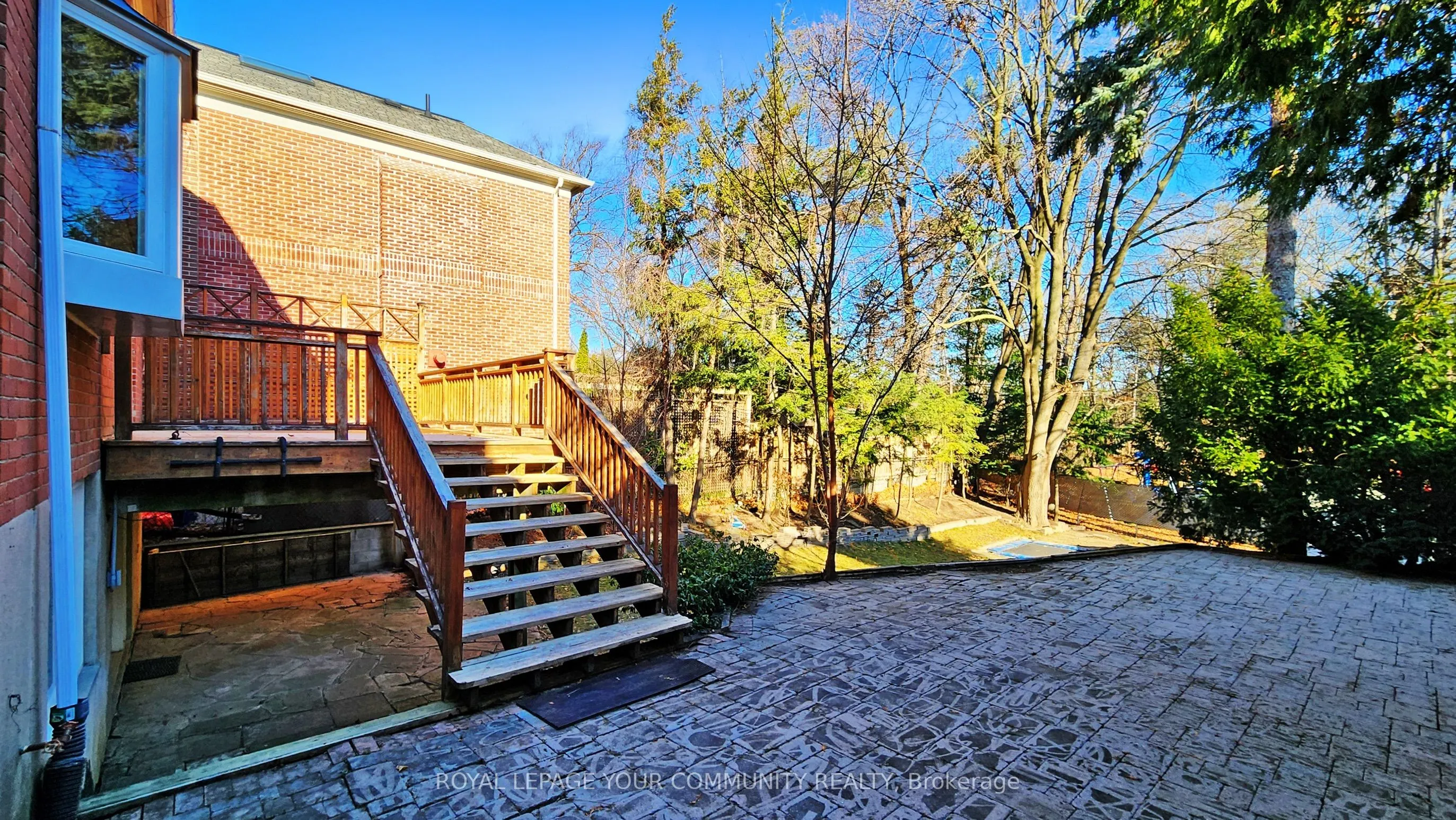 19 Strathgowan Crescent