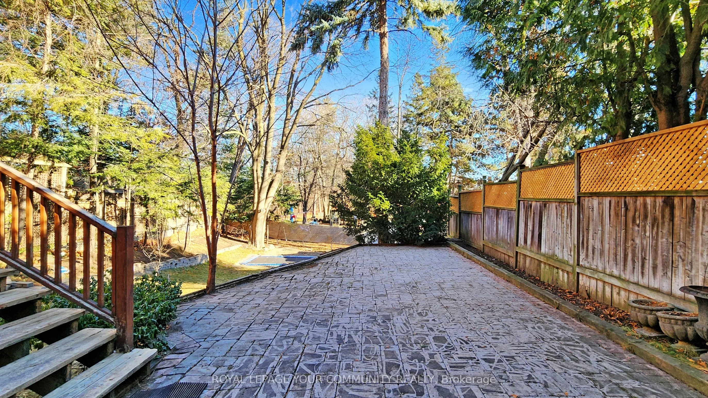 19 Strathgowan Crescent