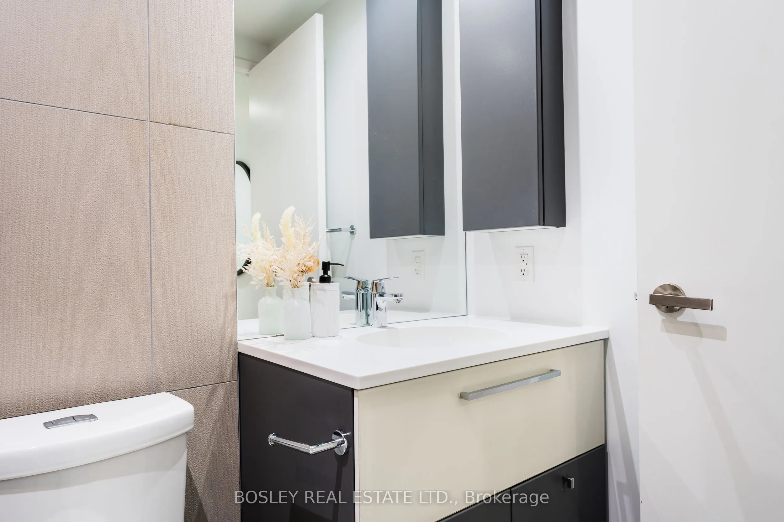 15 Grenville Street, #1206