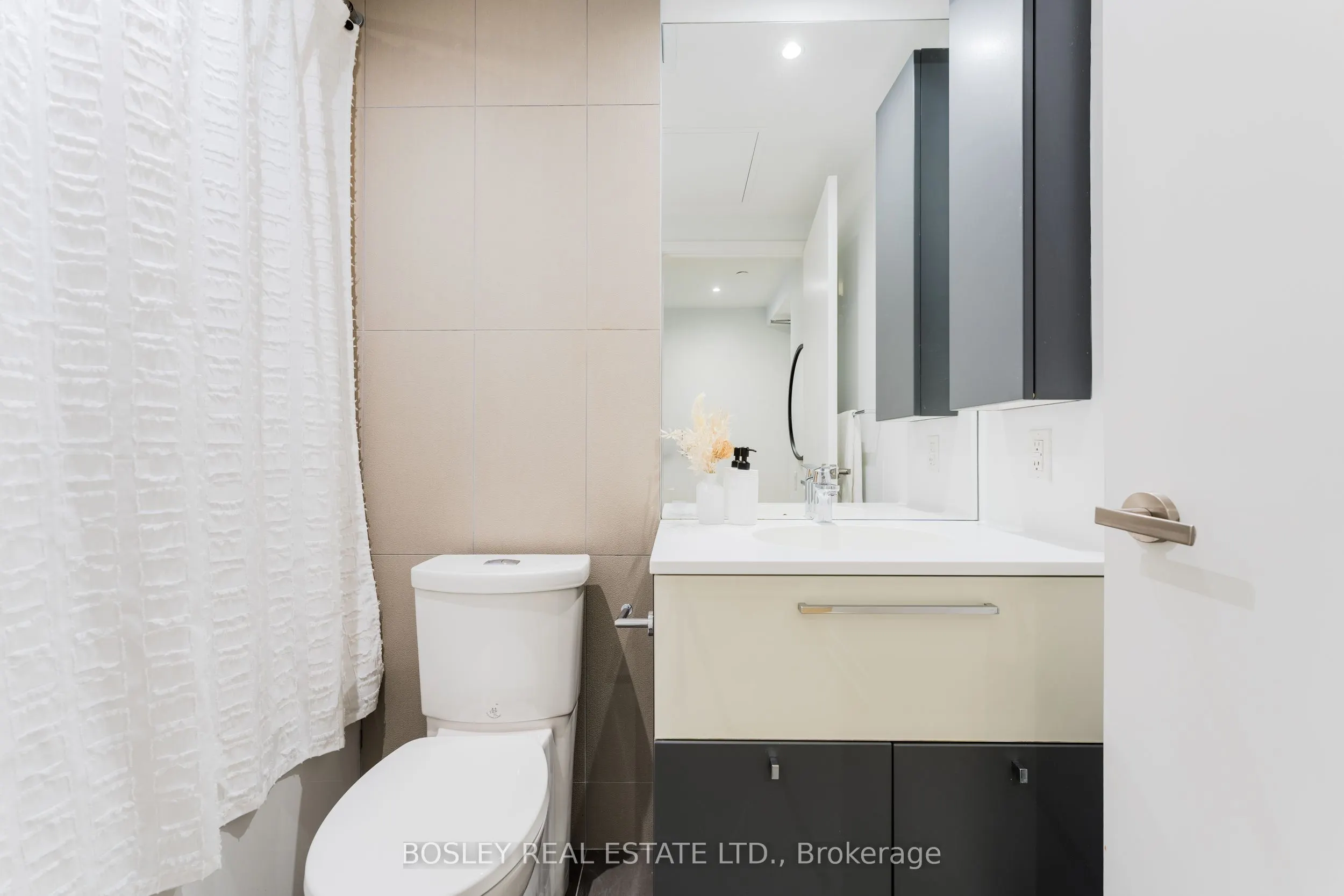 15 Grenville Street, #1206