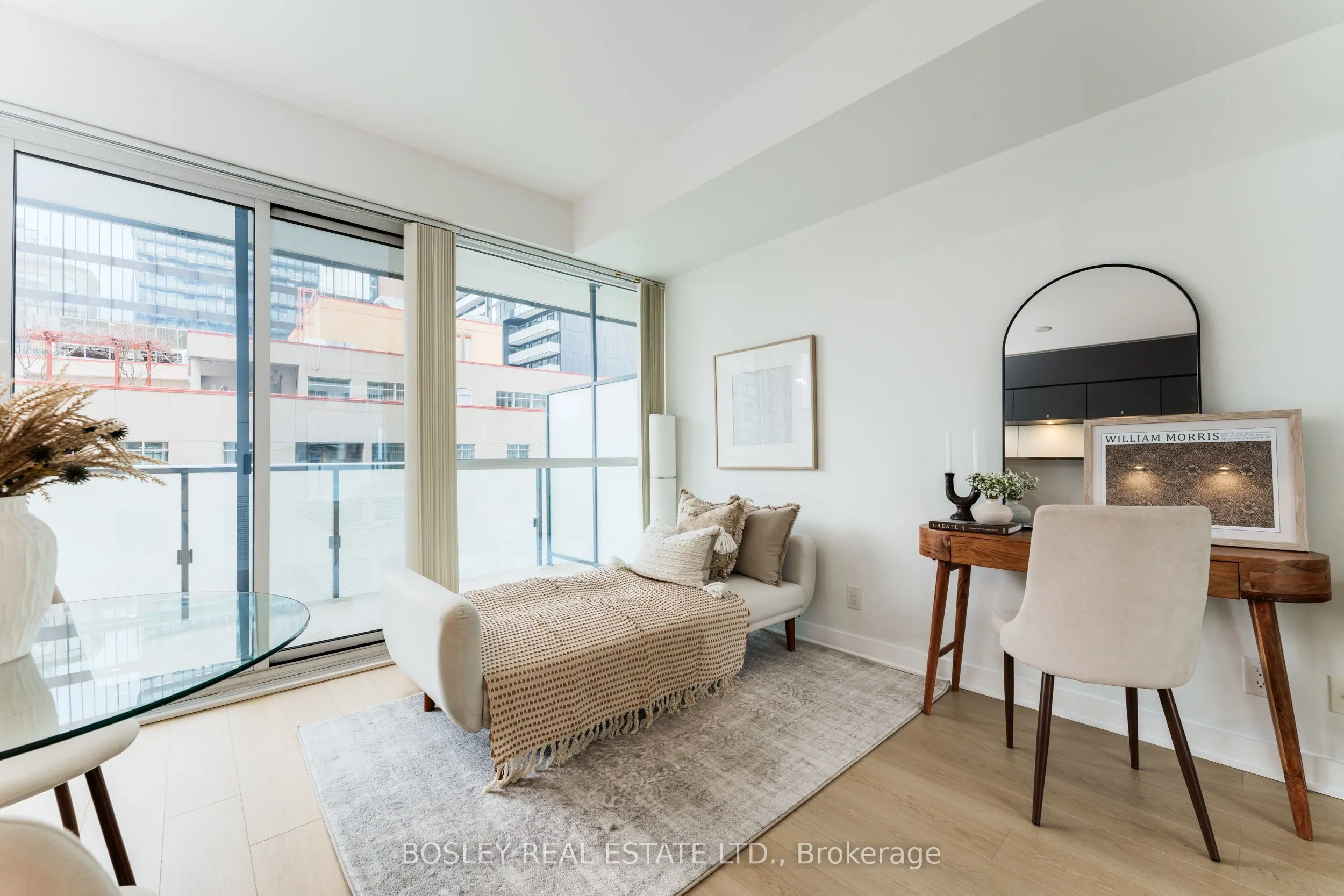 15 Grenville Street, #1206
