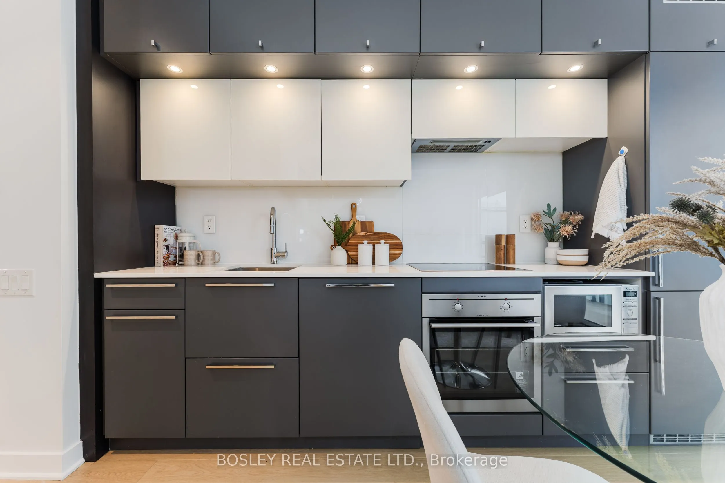 15 Grenville Street, #1206