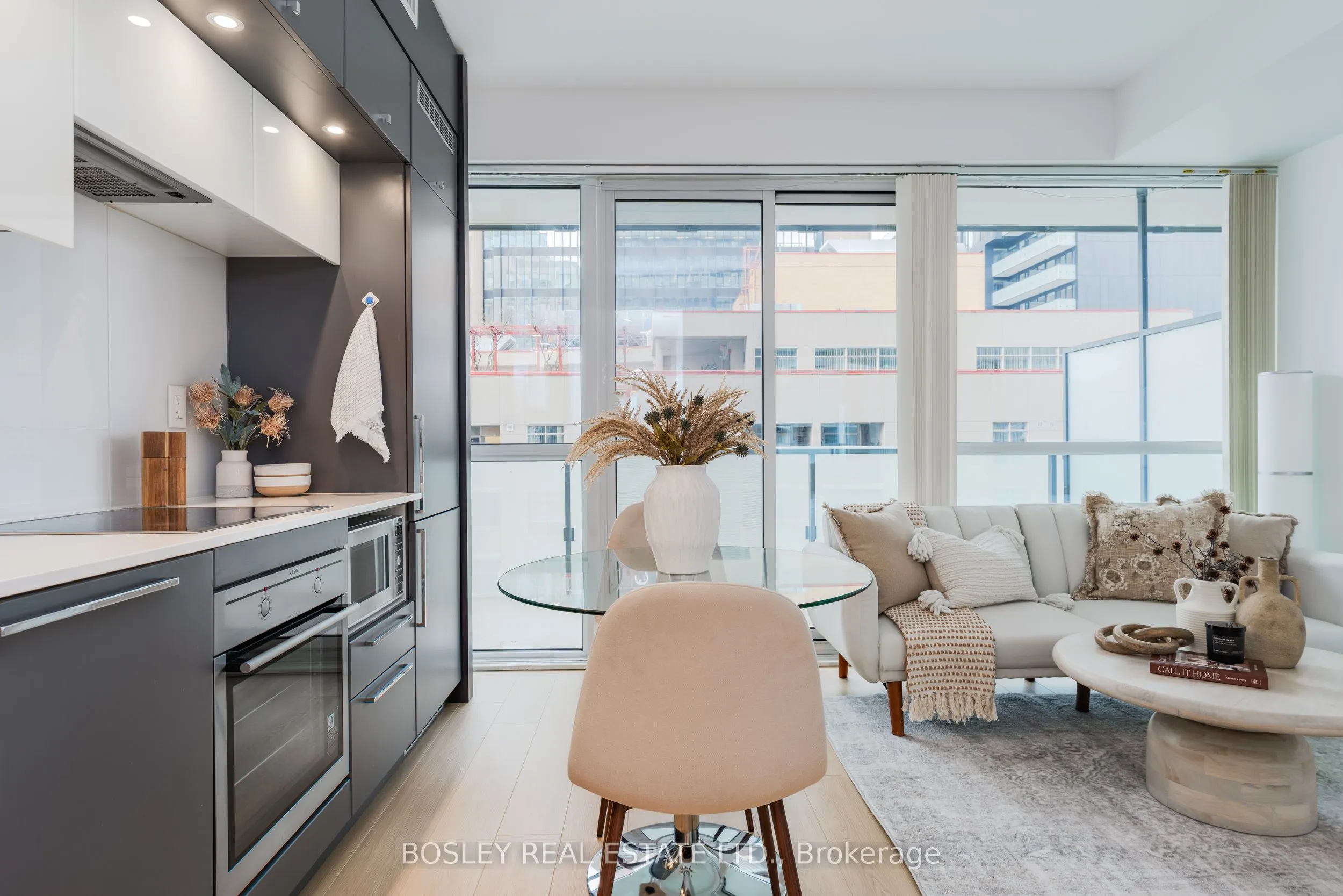 15 Grenville Street, #1206