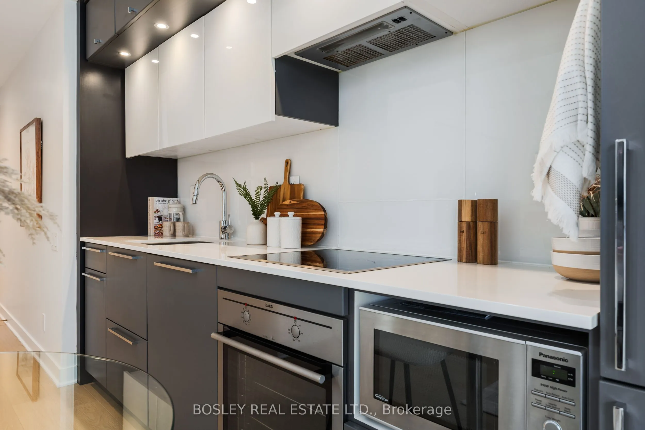 15 Grenville Street, #1206