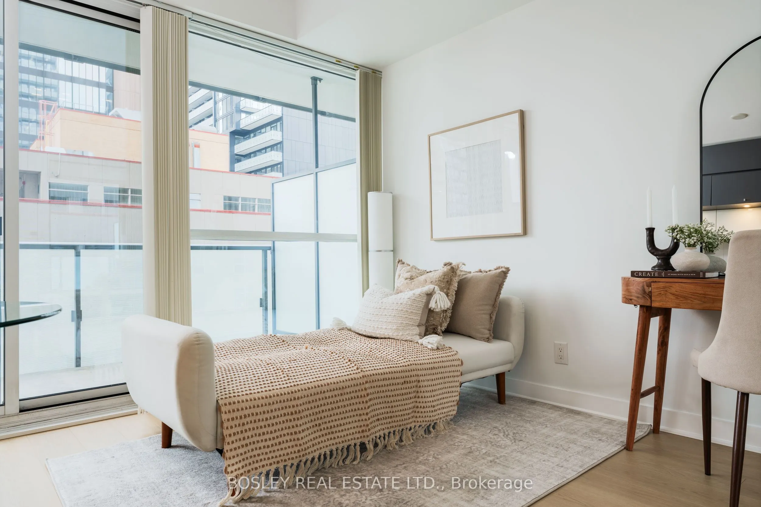 15 Grenville Street, #1206