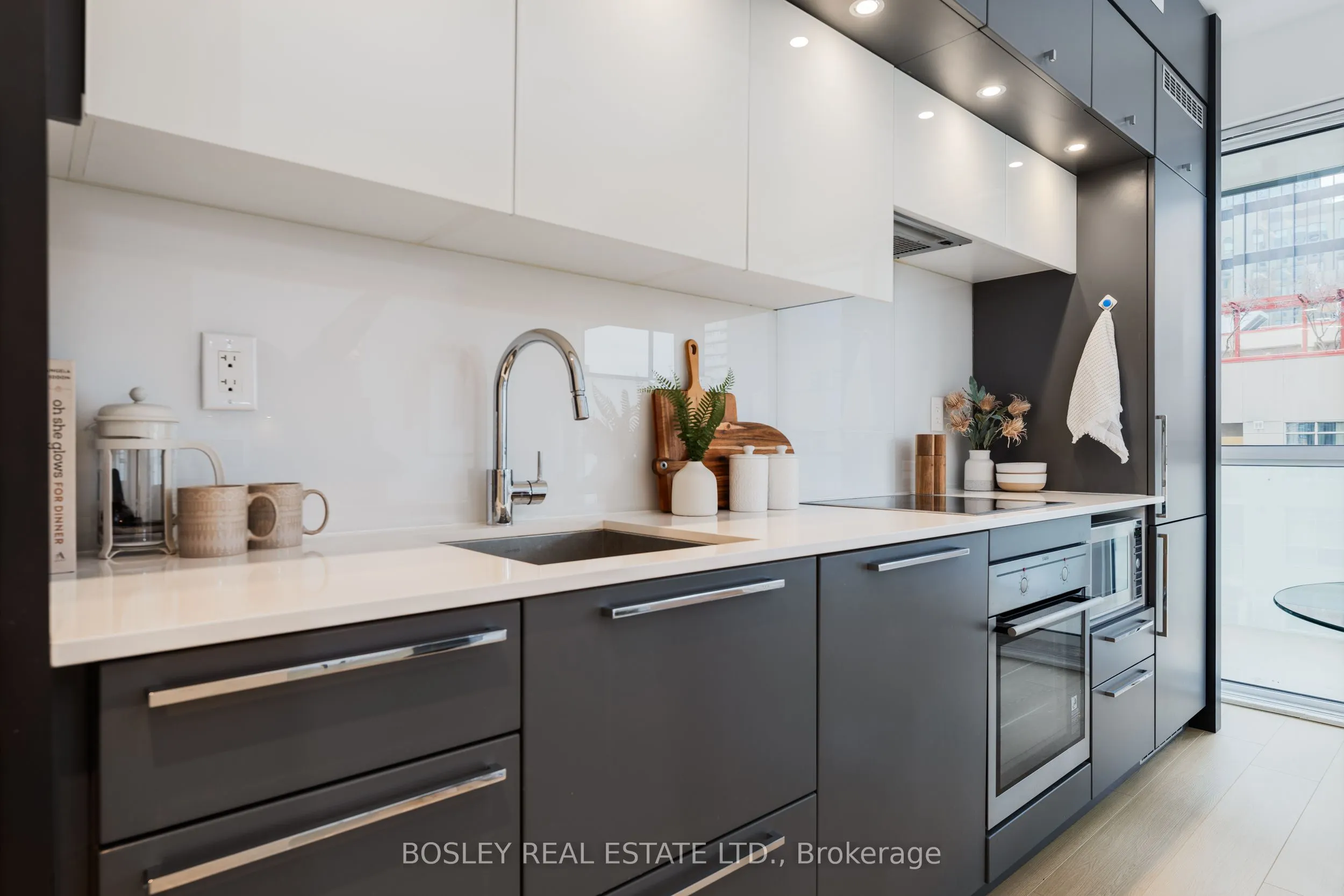 15 Grenville Street, #1206