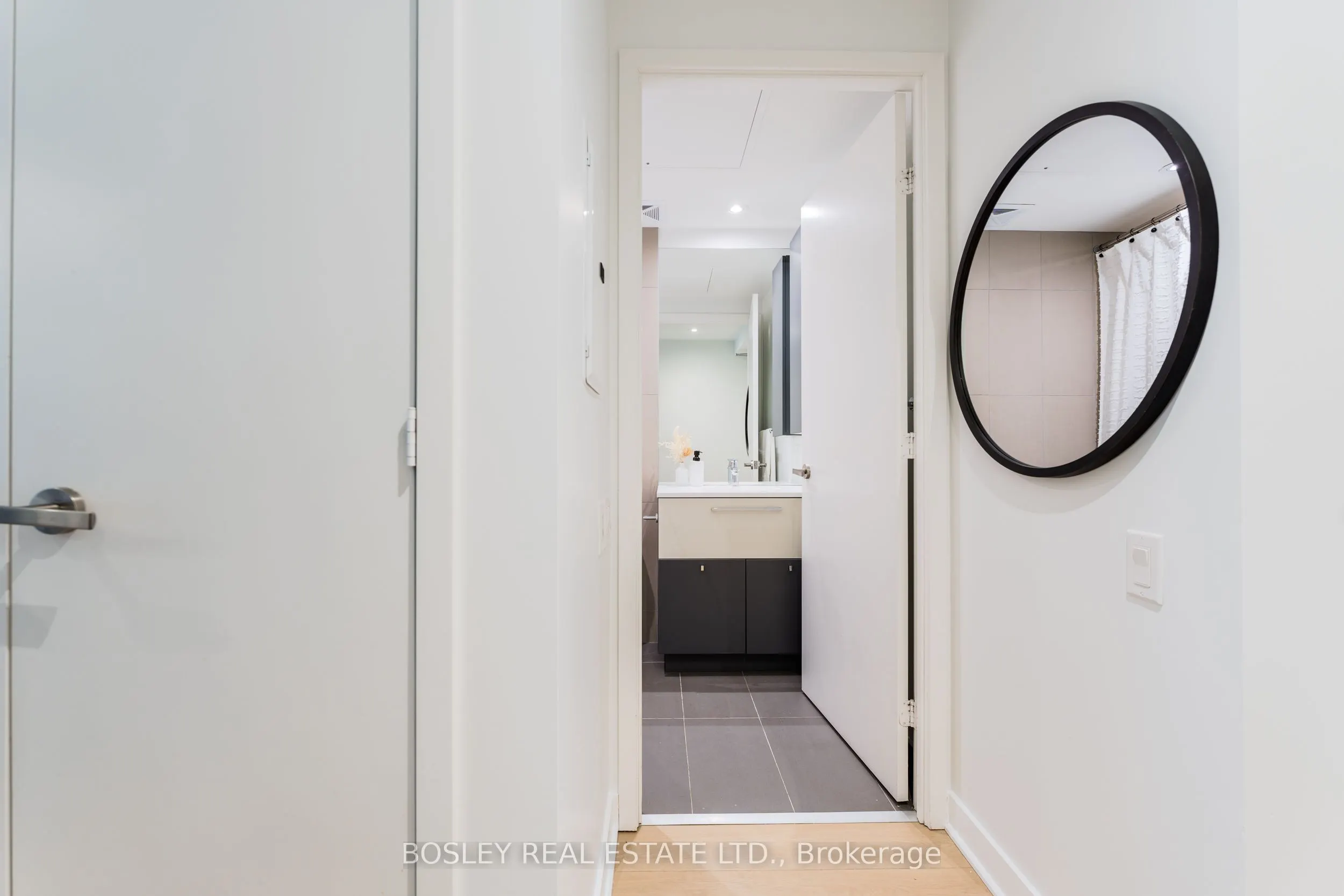 15 Grenville Street, #1206