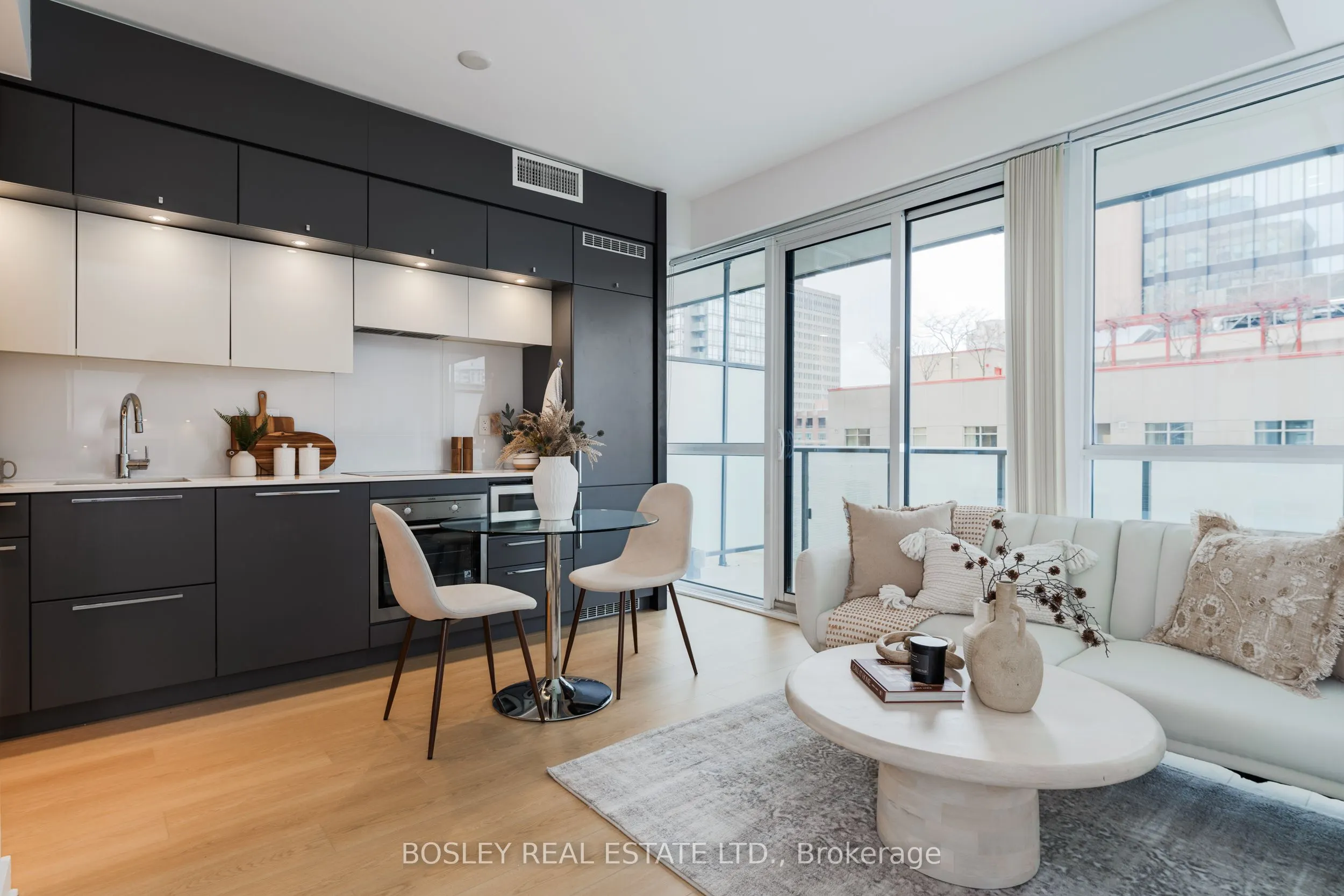 15 Grenville Street, #1206