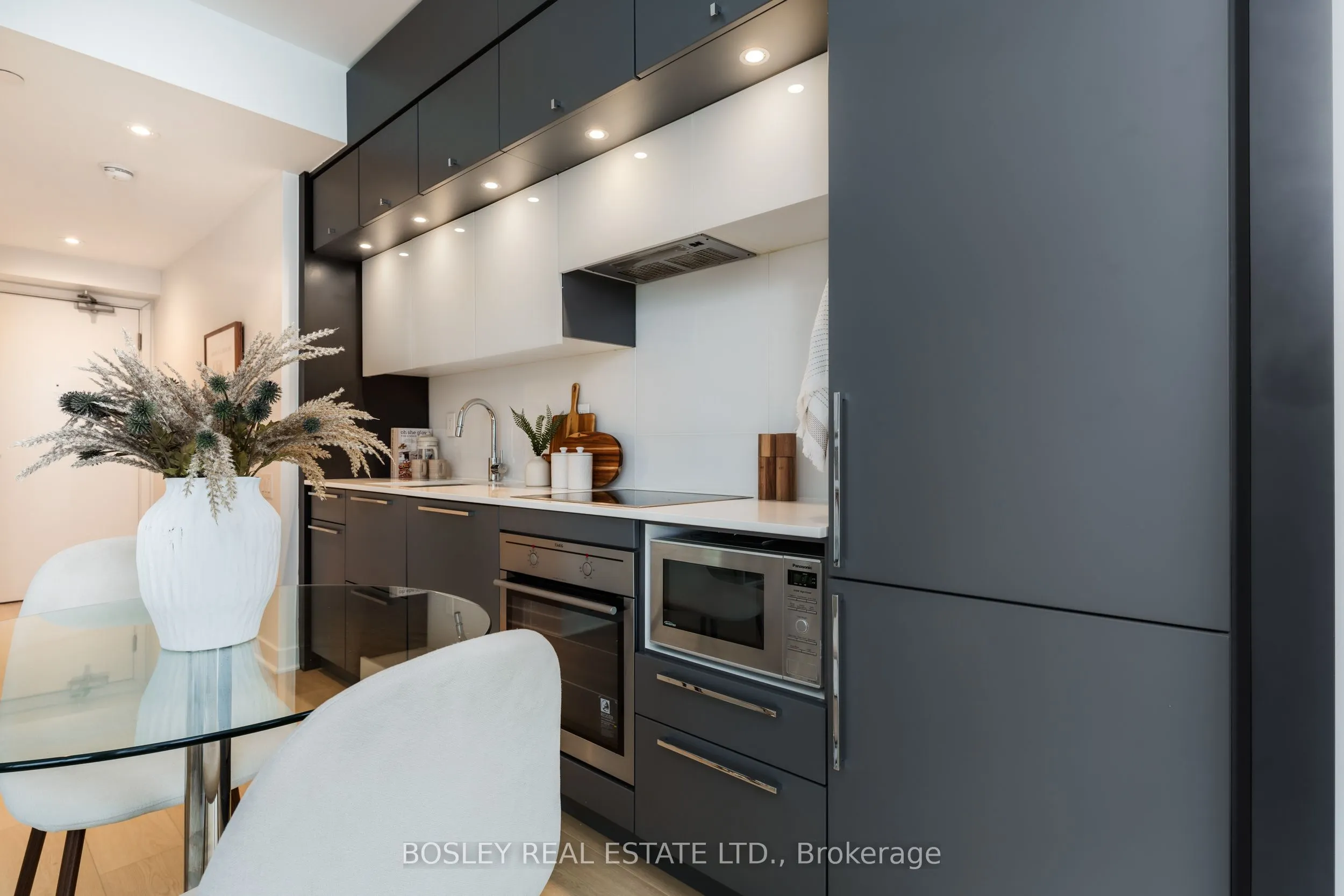 15 Grenville Street, #1206