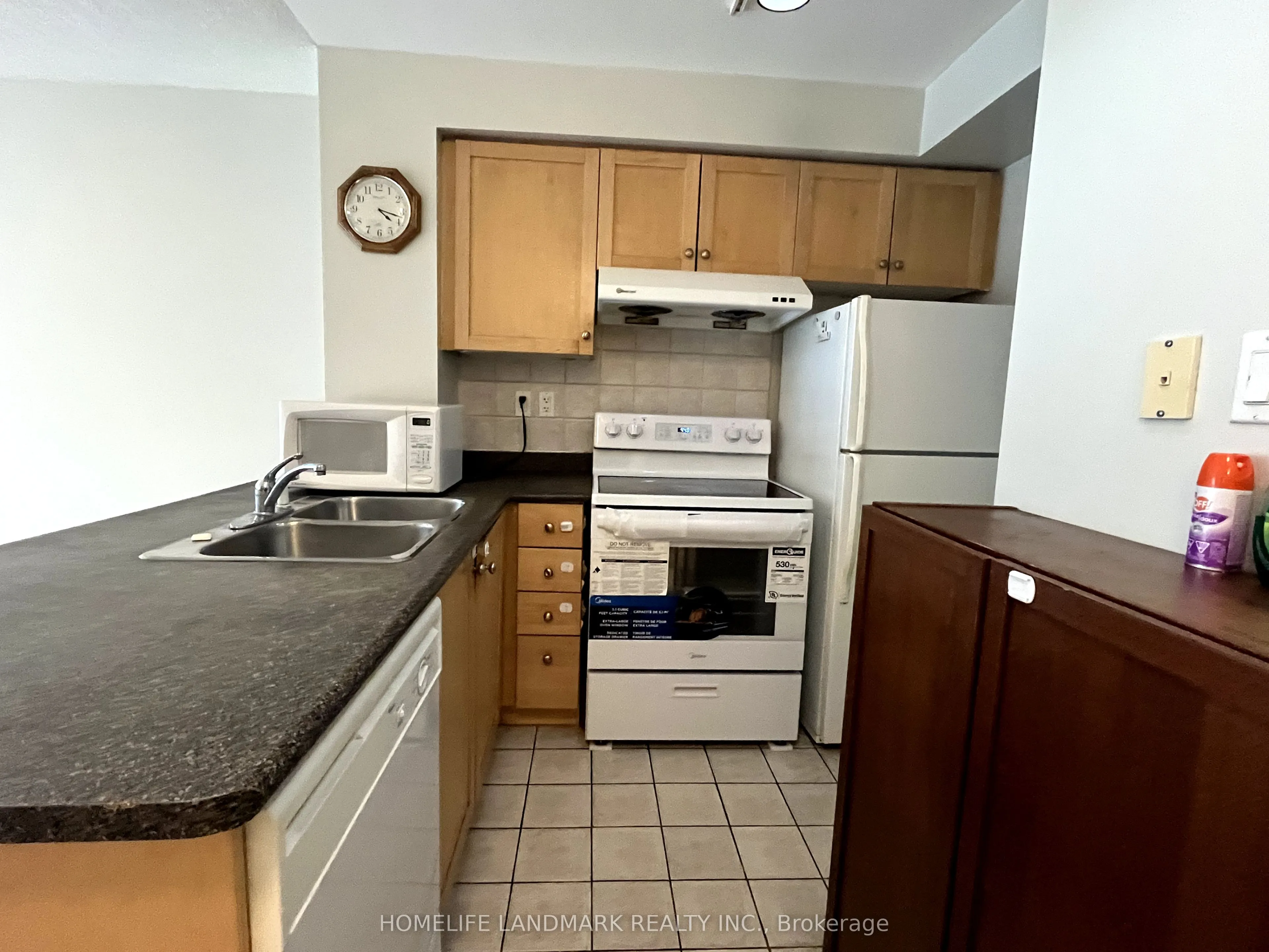 650 Queens Quay W, #620