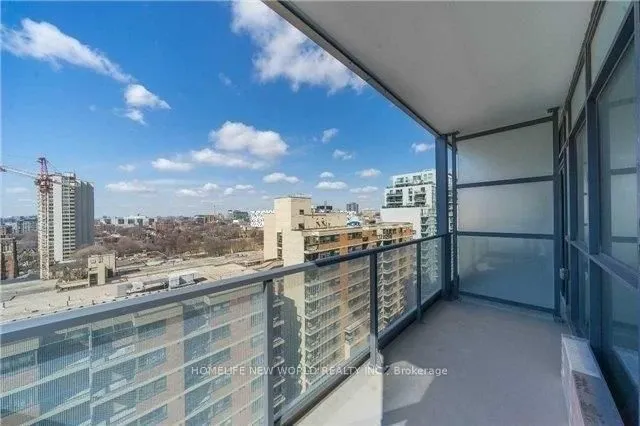 210 Simcoe Street, #1804
