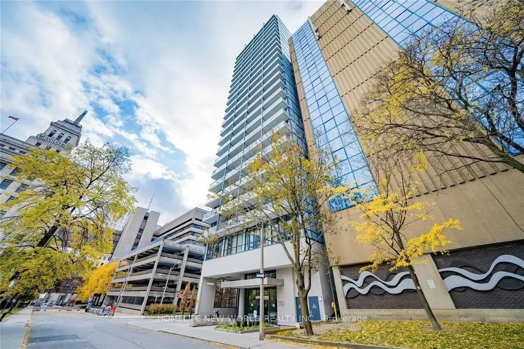 210 Simcoe Street, #1804