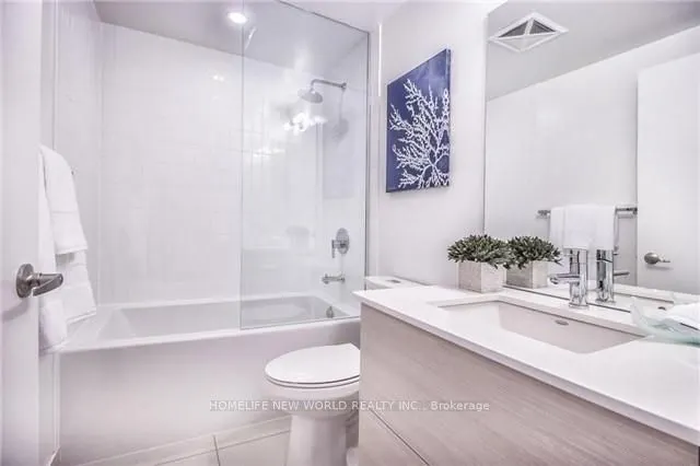210 Simcoe Street, #1804