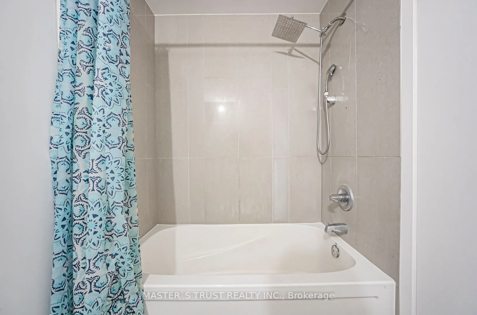 89 Dunfield Avenue #801