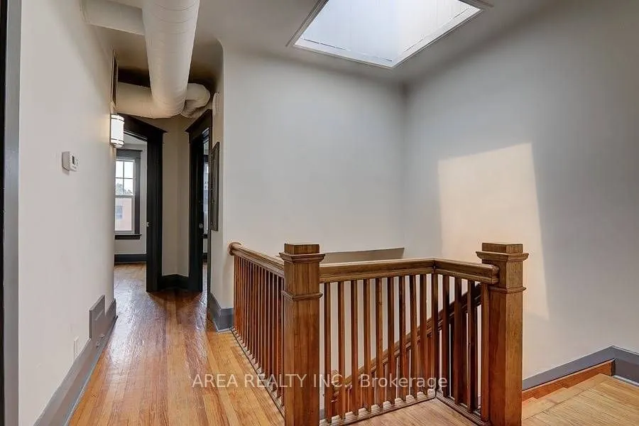 2587 Yonge Street, #02