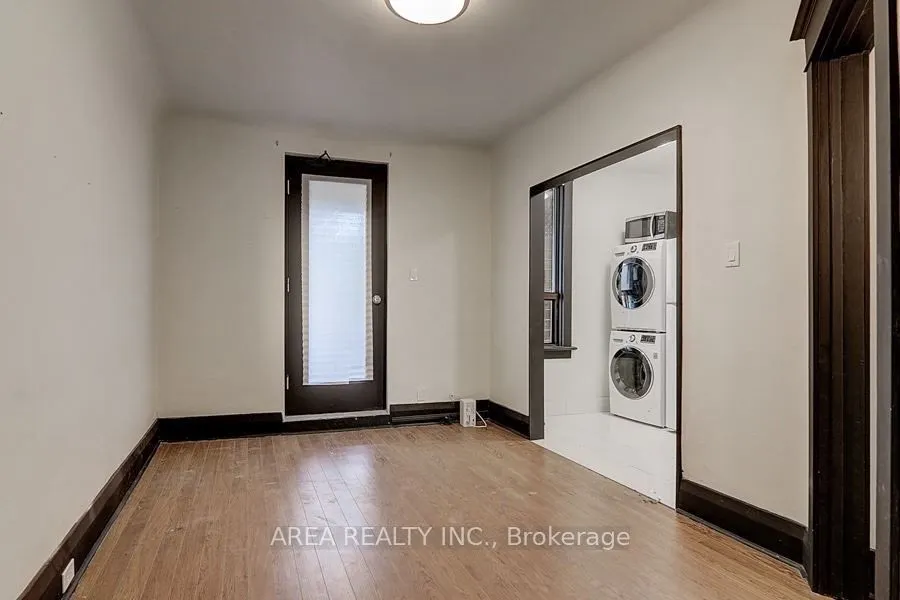 2587 Yonge Street, #02